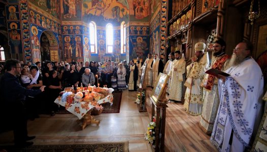 PS Andrei a oficiat Sfânta Liturghia la Mănăstirea Valea Mare.
