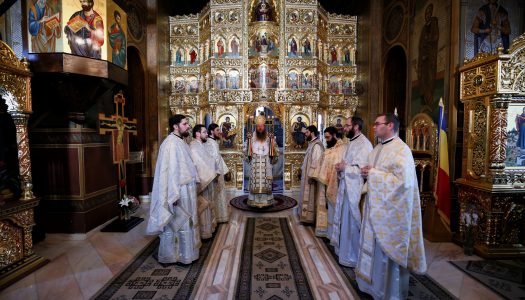 Iubirea de avuții! PS Andrei a oficiat Sfânta Liturghie la Catedrala Episcopală din Miercurea Ciuc