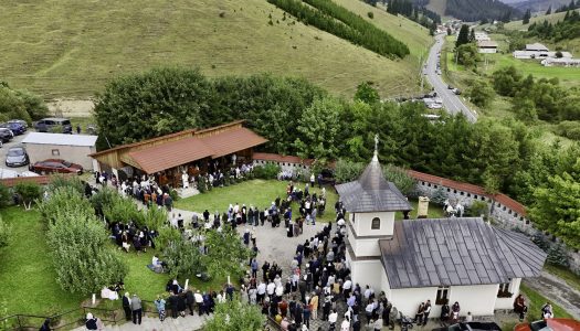 Taierea capului Sfântului Ioan Botezătorul – Trei ierarhi au liturghisit la hramul Mănăstirii Făgețel