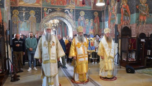 Comuniune liturgică la Mănăstirea Hurezi