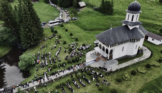 Hramul Schitului de la Gura Izvorului, sărbătorit în Duminica Tuturor Sfinților