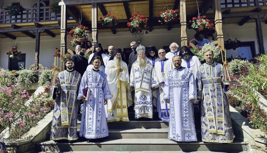 Preasfințitul Părinte Andrei a slujit Sfânta Liturghie la Mănăstirea Sihăstria Râșcăi