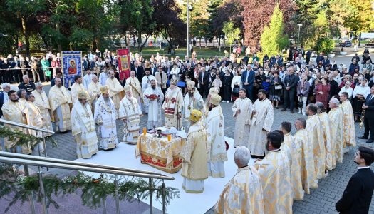 Sobor de arhierei la târnosirea bisericii „Duminica Tuturor Sfinților” – Catedrala Eroilor – din municipiul Hunedoara